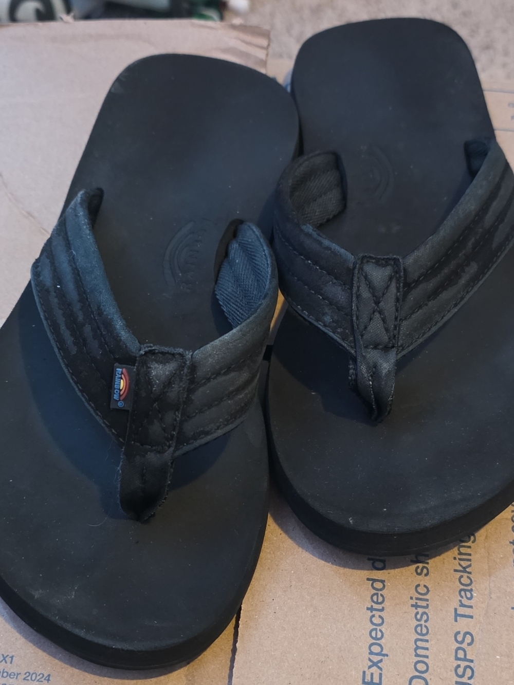 Men's Black Flip Flop Sandals - Cushioned Thong Design